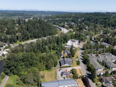 10516 E Riverside Drive , Bothell, WA 98011 - Photo 32