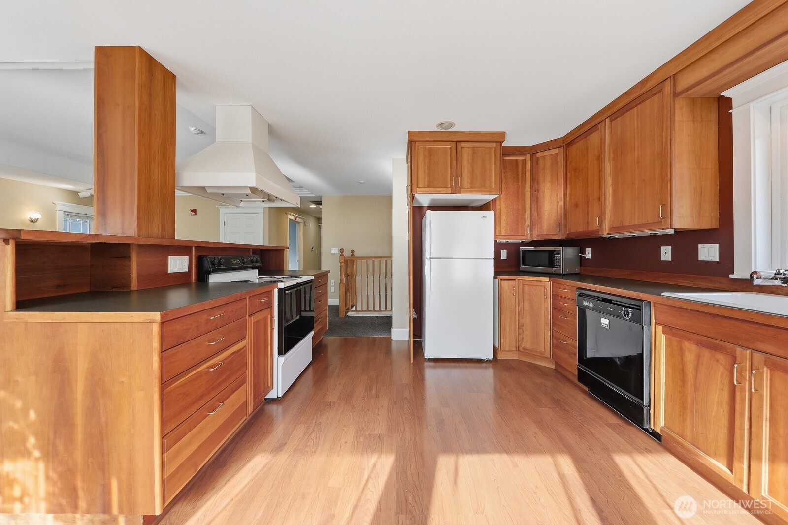 10516 E Riverside Drive , Bothell, WA 98011
