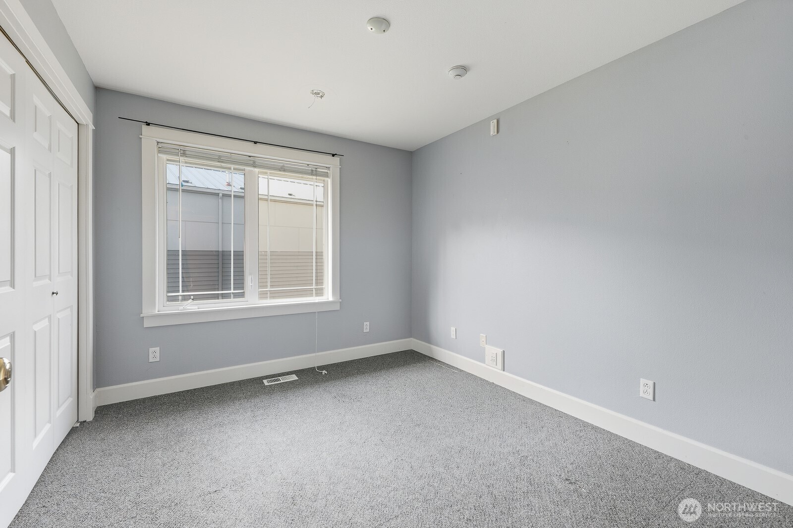 10516 E Riverside Drive , Bothell, WA 98011