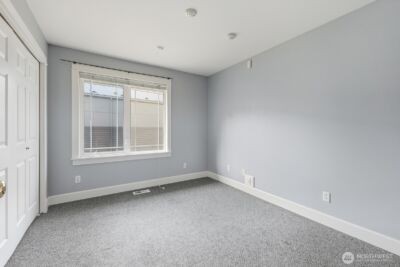 10516 E Riverside Drive , Bothell, WA 98011 - Photo 10