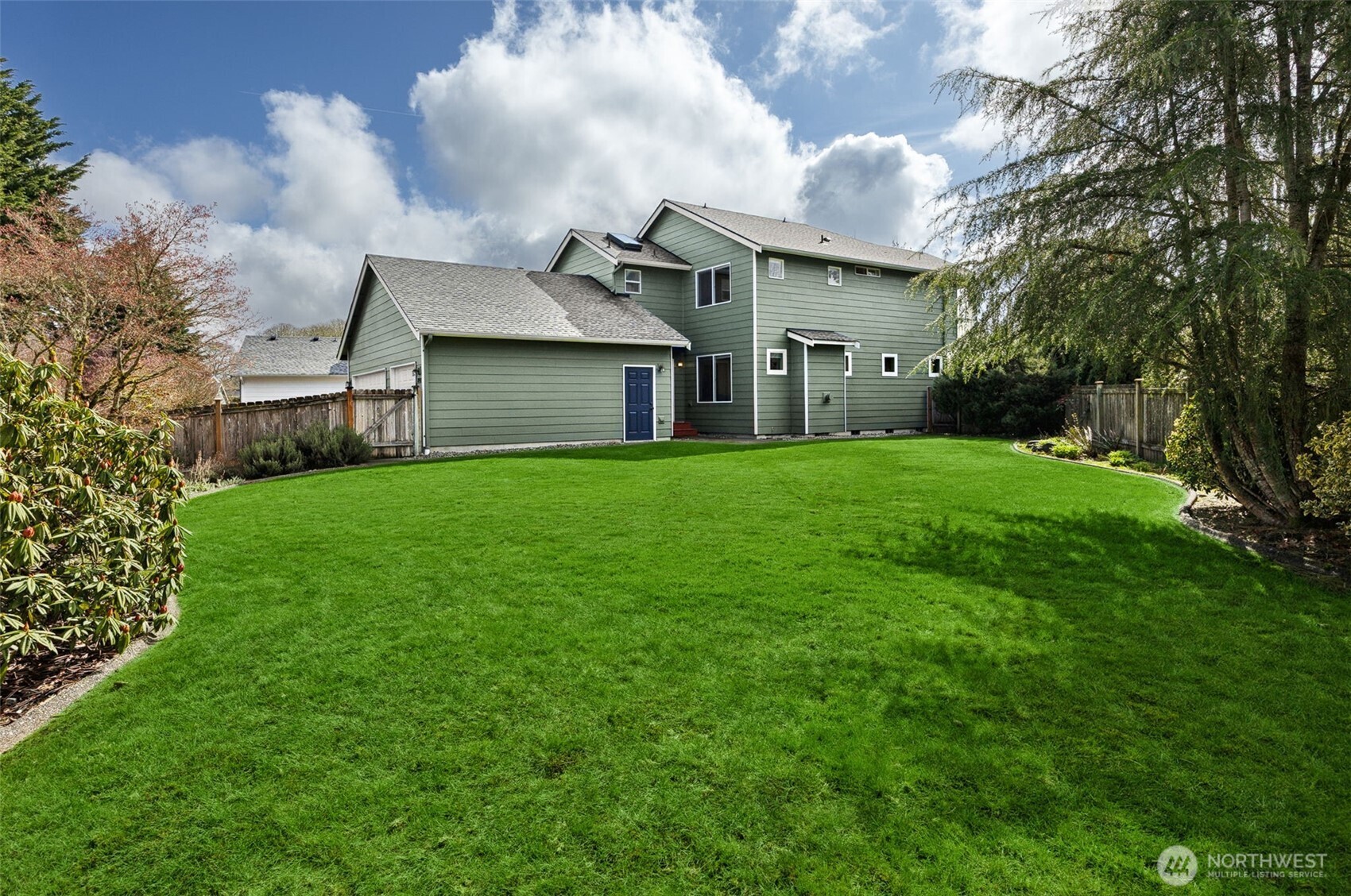 2245 McDonald Avenue , Dupont, WA 98327