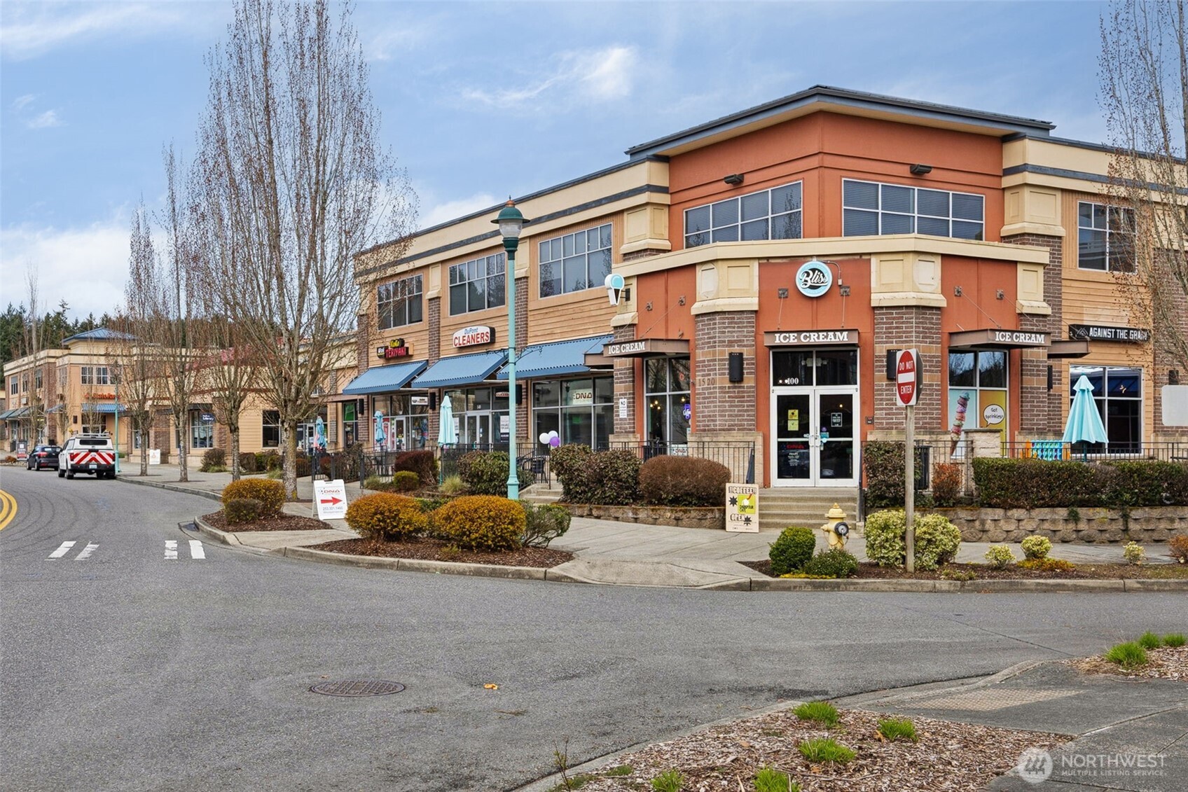 2245 McDonald Avenue , Dupont, WA 98327