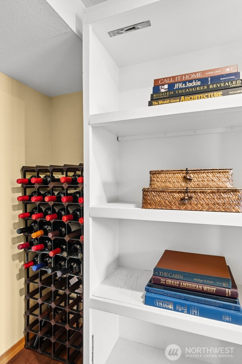 2245 McDonald Avenue , Dupont, WA 98327