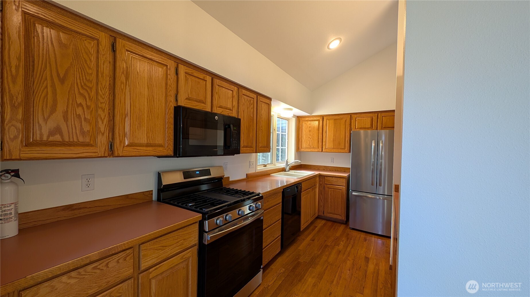 16827 41st Street E, Lake Tapps, WA 98391