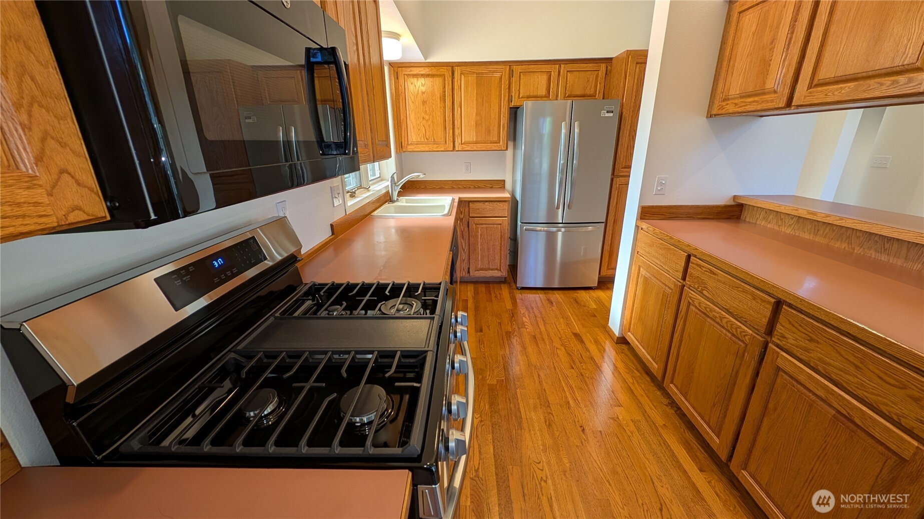 16827 41st Street E, Lake Tapps, WA 98391