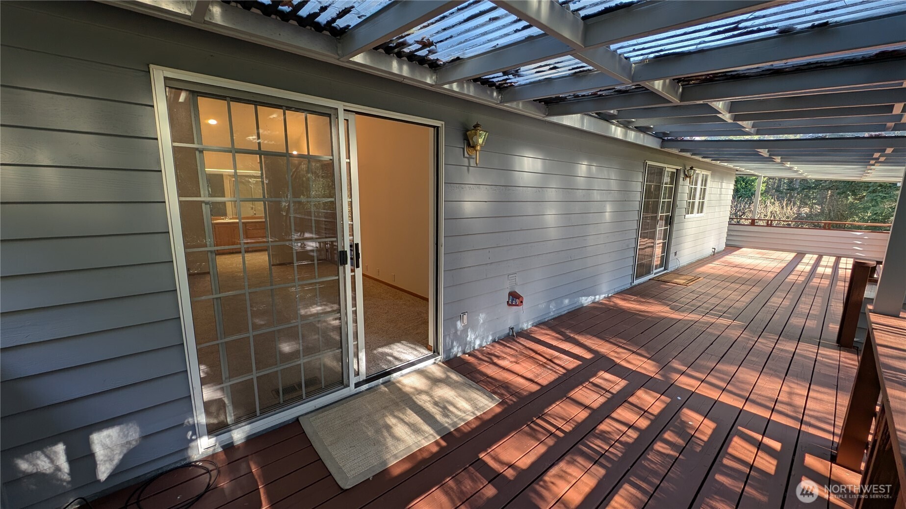 16827 41st Street E, Lake Tapps, WA 98391