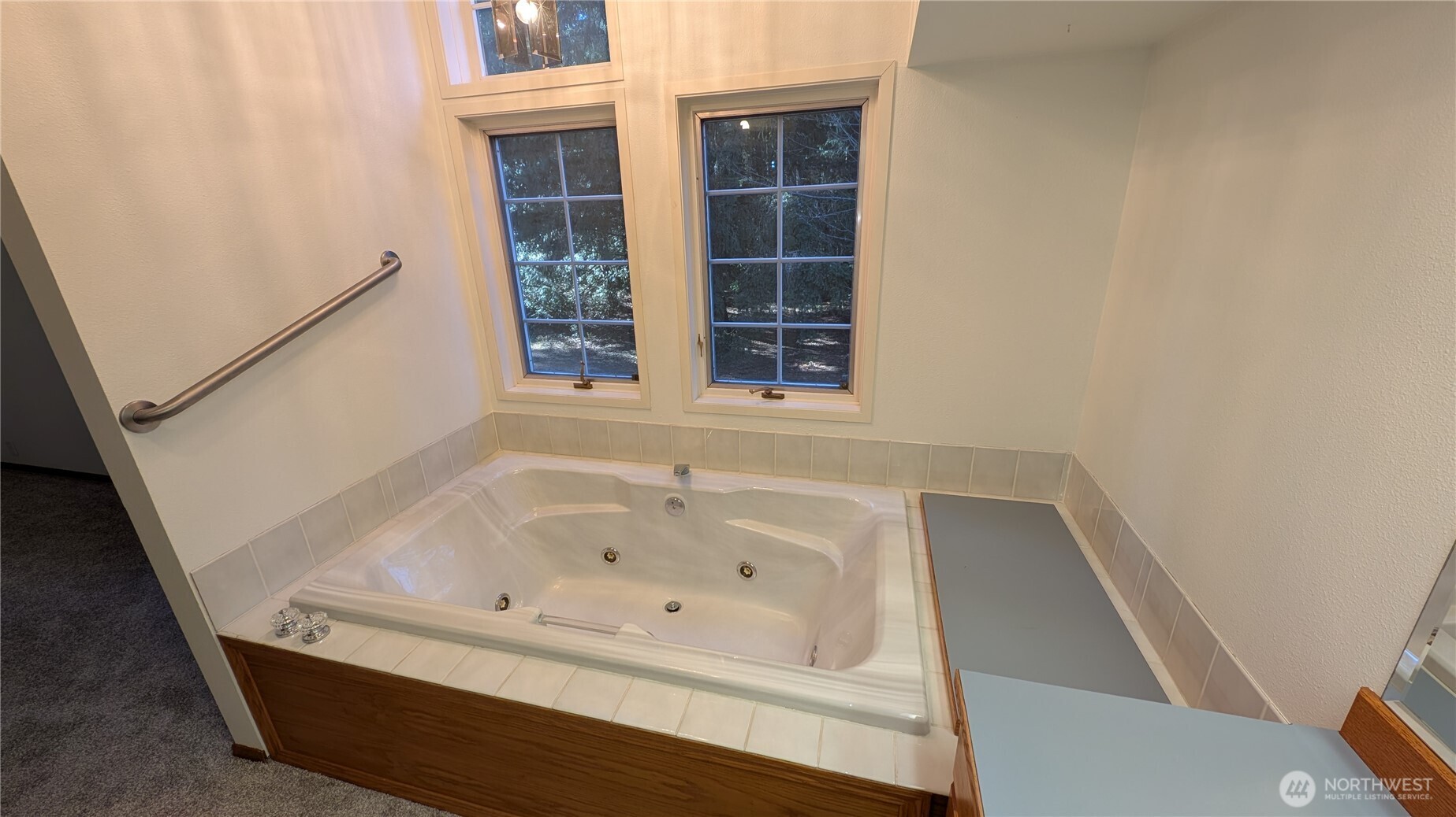 16827 41st Street E, Lake Tapps, WA 98391