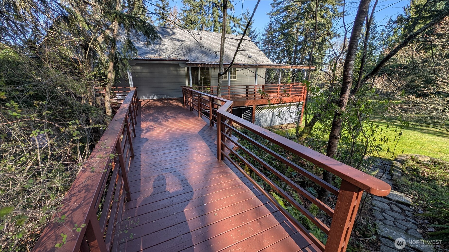 16827 41st Street E, Lake Tapps, WA 98391
