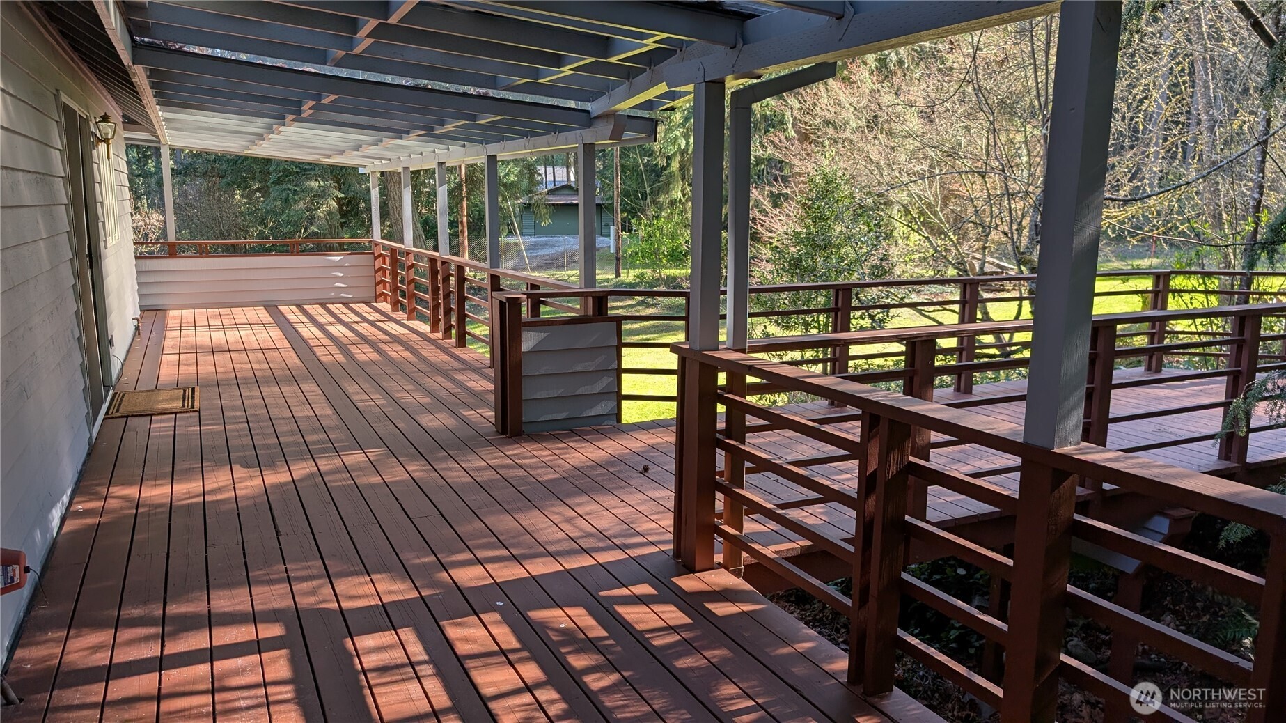 16827 41st Street E, Lake Tapps, WA 98391