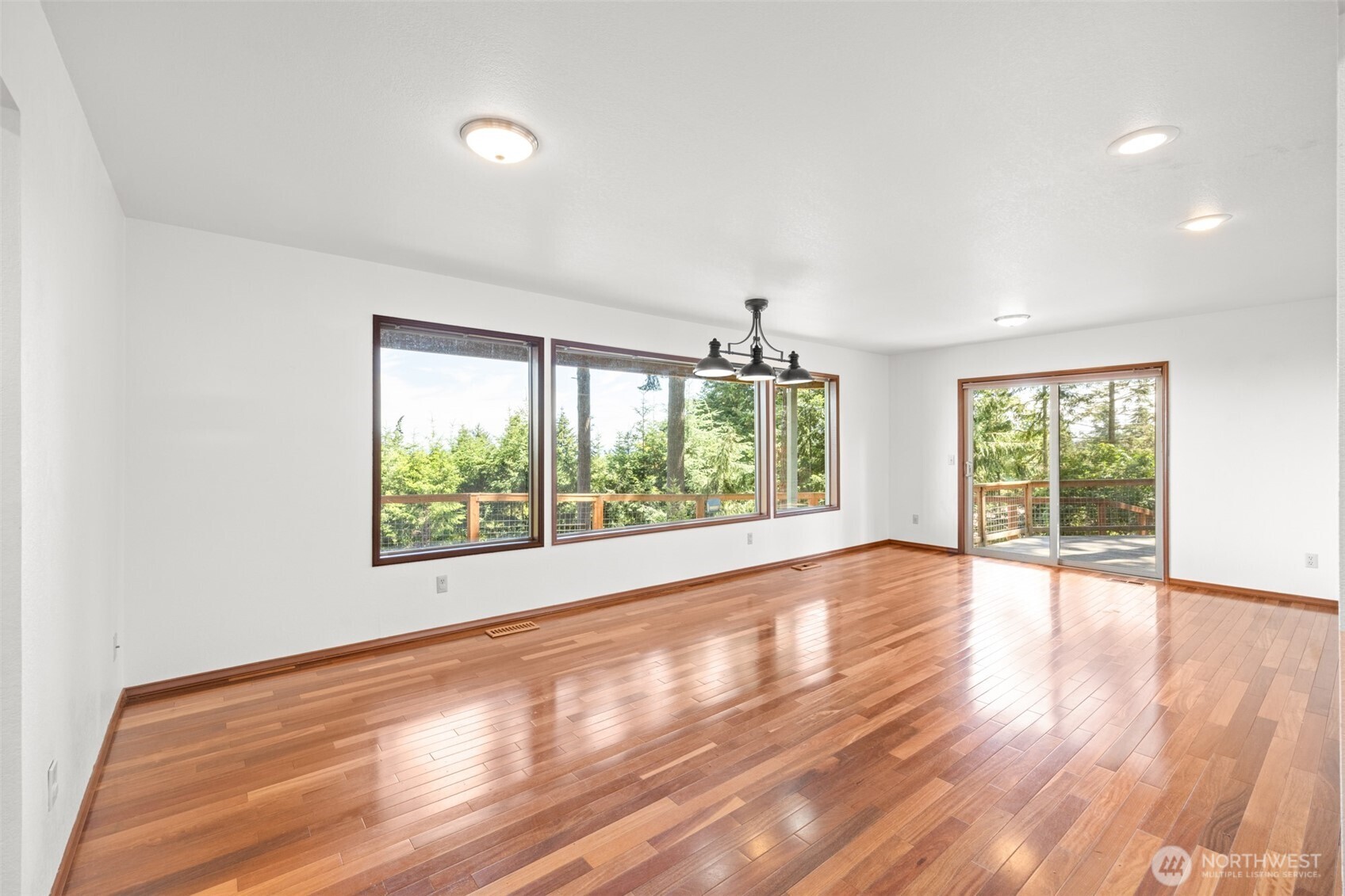 352 Woodland Drive , Sequim, WA 98382