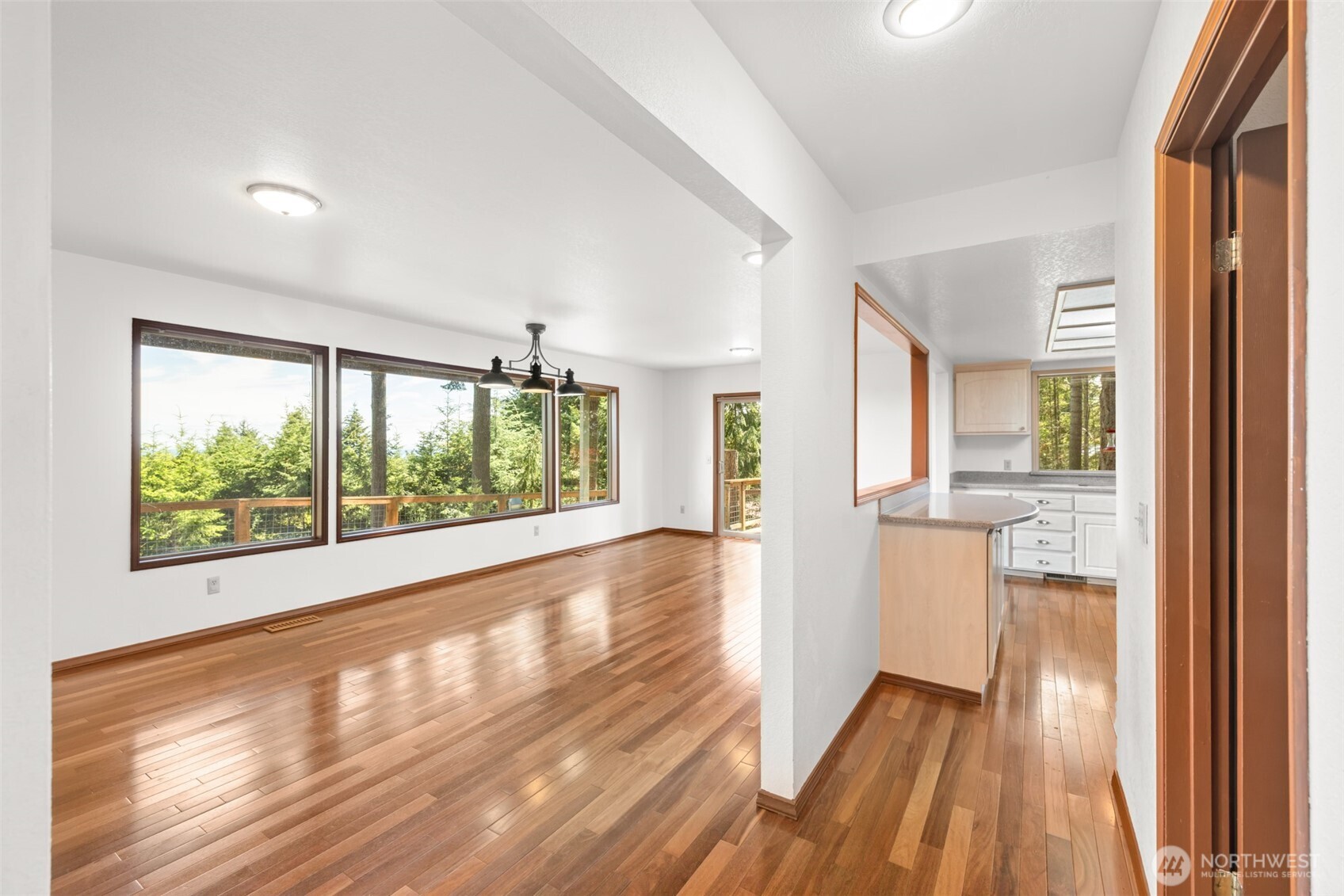 352 Woodland Drive , Sequim, WA 98382