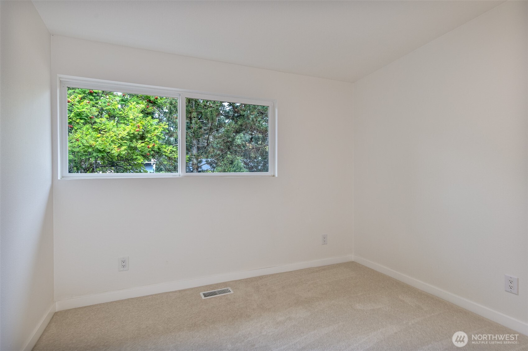 6320 Gregory Street W, University Place, WA 98466