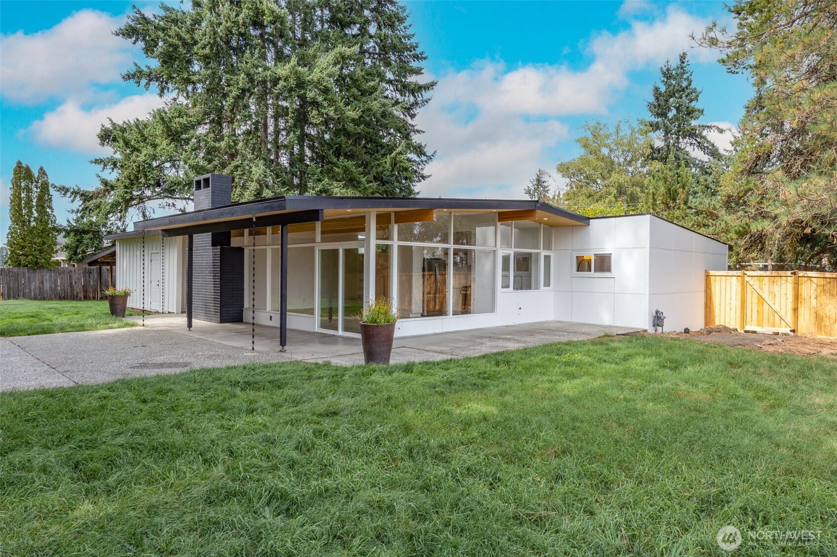 6320 Gregory Street W, University Place, WA 98466