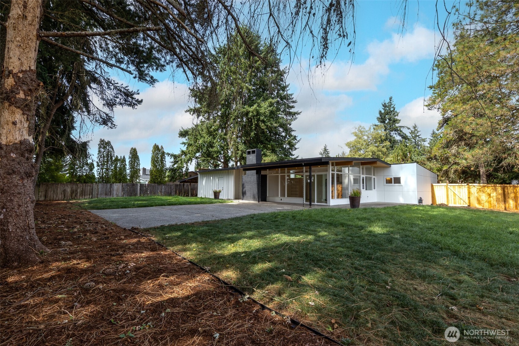 6320 Gregory Street W, University Place, WA 98466