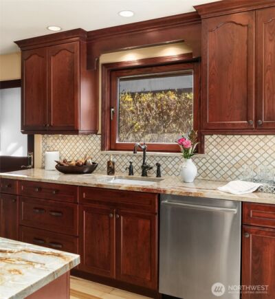 12715 Palatine Avenue N, Seattle, WA 98133 - Photo 14