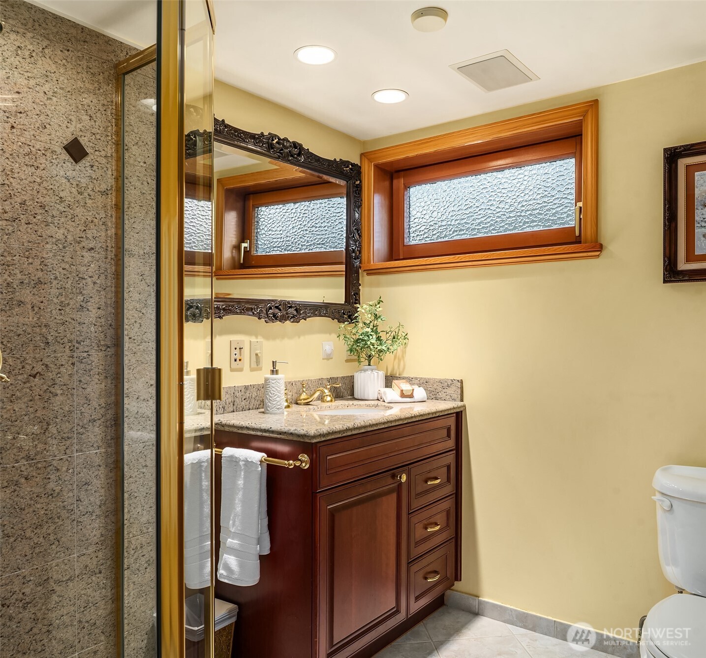 12715 Palatine Avenue N, Seattle, WA 98133