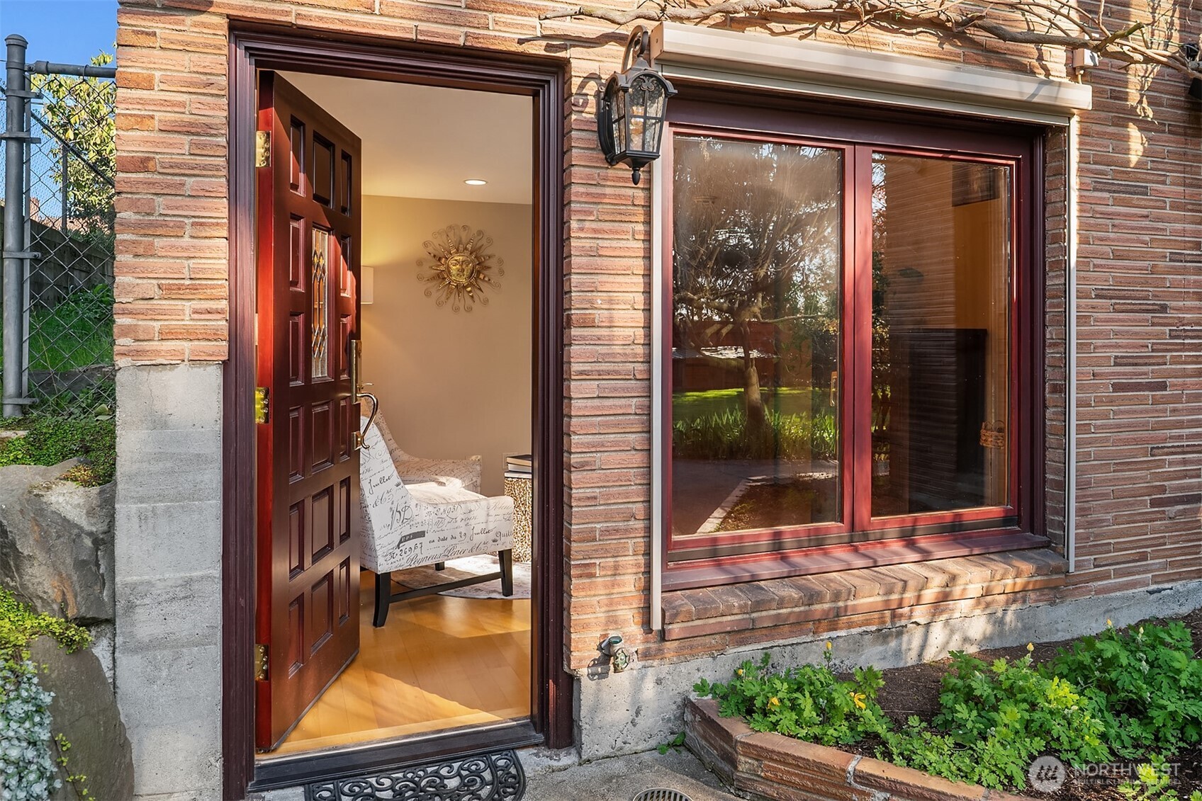 12715 Palatine Avenue N, Seattle, WA 98133