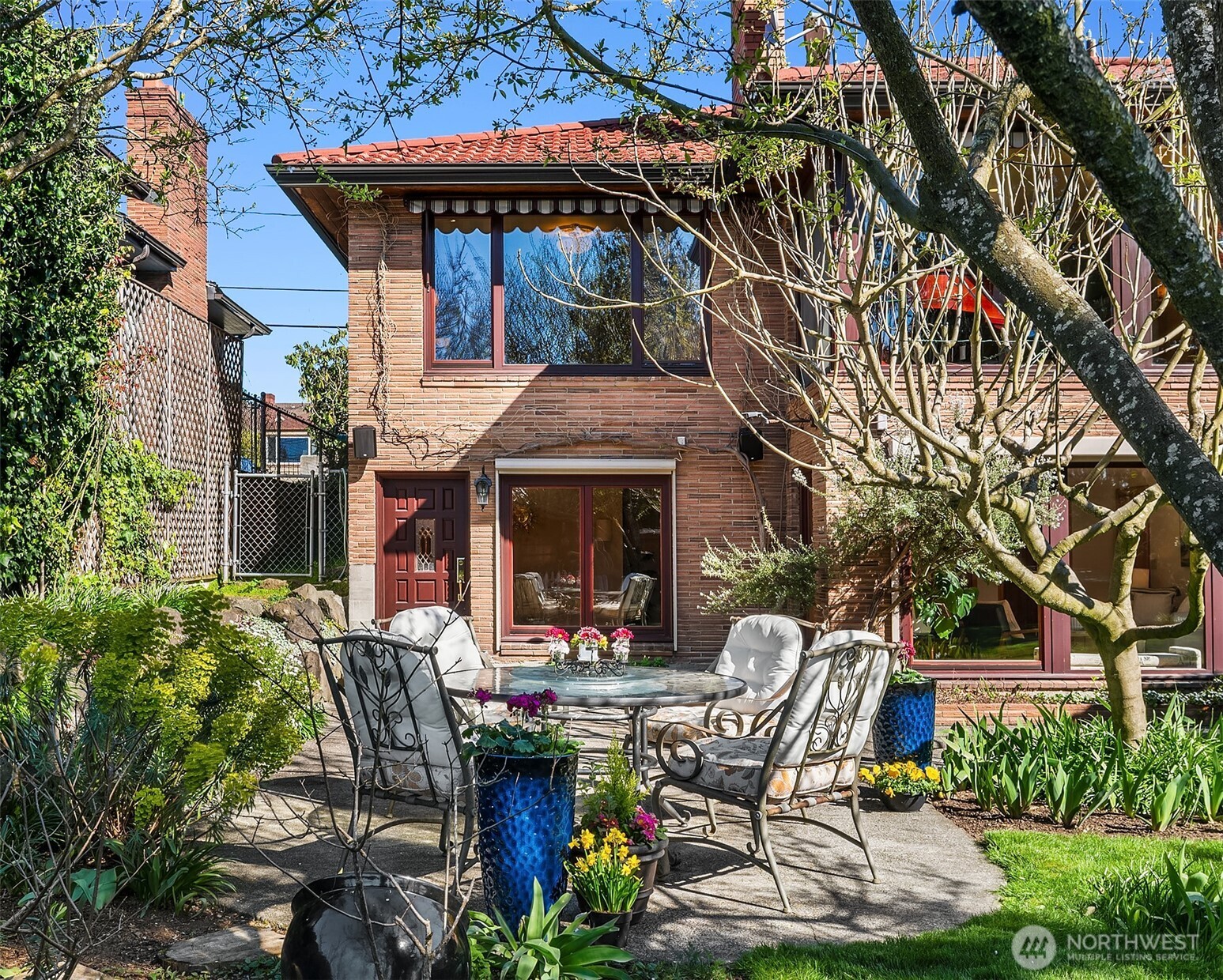 12715 Palatine Avenue N, Seattle, WA 98133