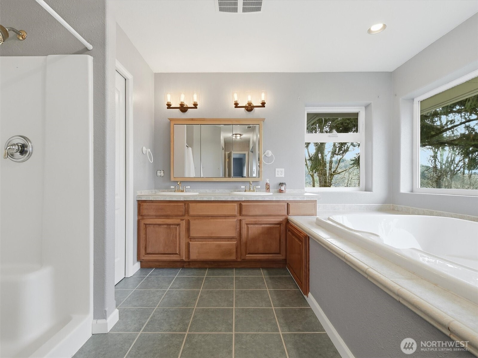 195 Rockwood Road , Kalama, WA 98625