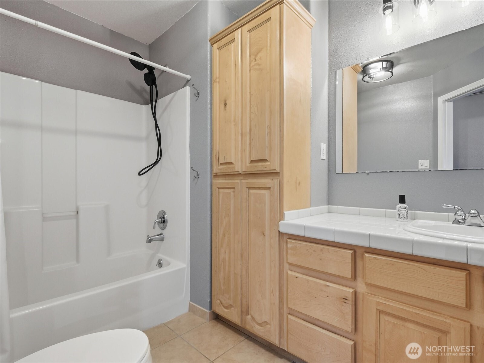 195 Rockwood Road , Kalama, WA 98625