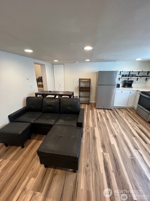 1448 17th Street , Bremerton, WA 98337-1372