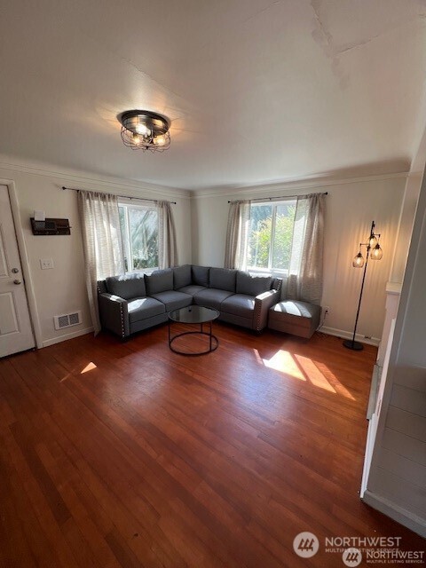 1448 17th Street , Bremerton, WA 98337-1372