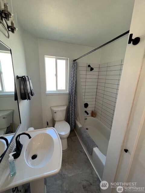 1448 17th Street , Bremerton, WA 98337-1372