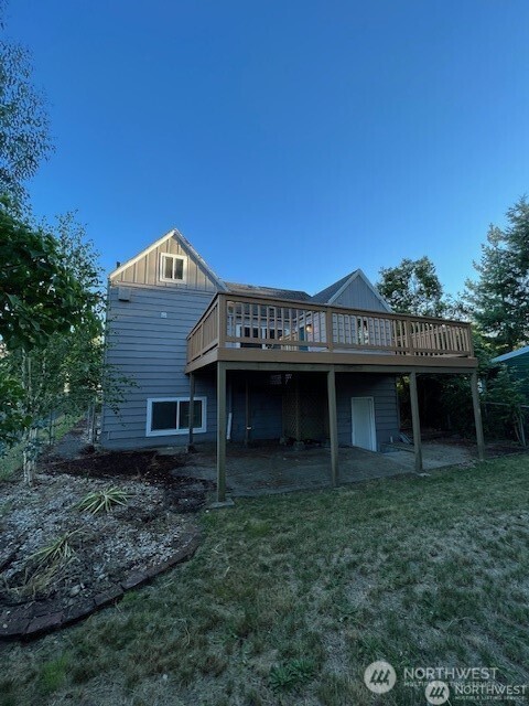 1448 17th Street , Bremerton, WA 98337-1372