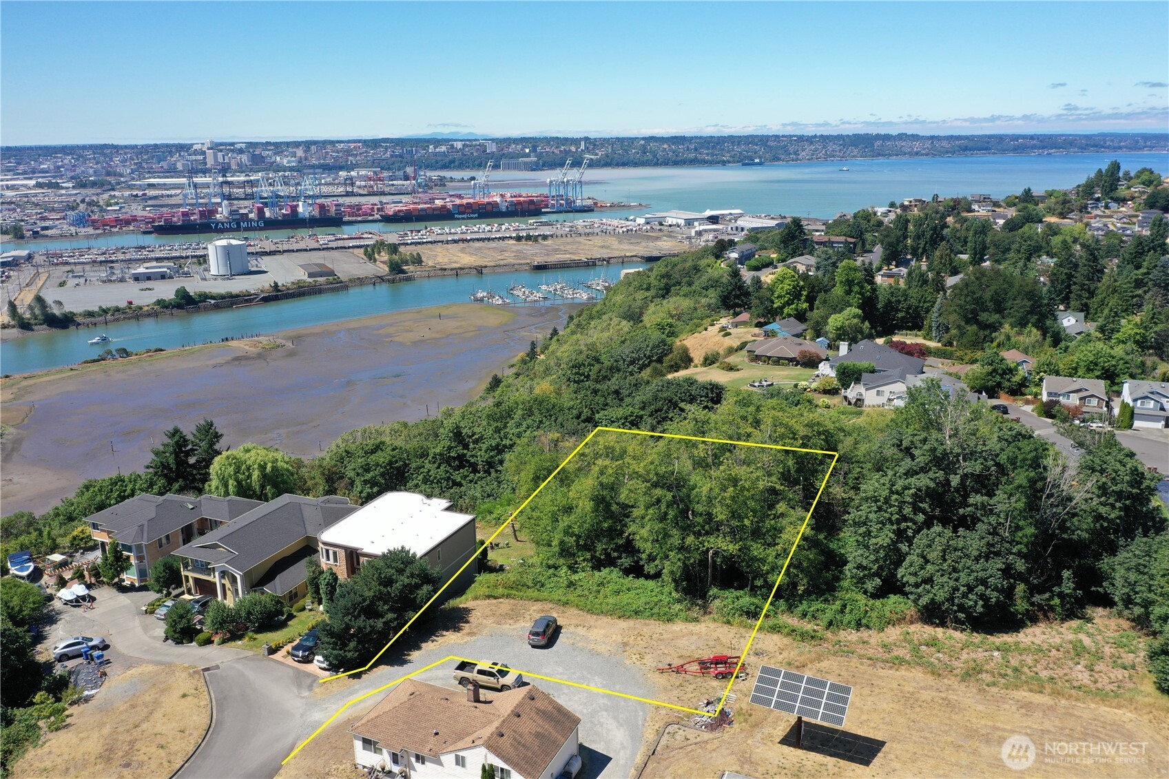 2910 44th Avenue NE, Tacoma, WA 98422