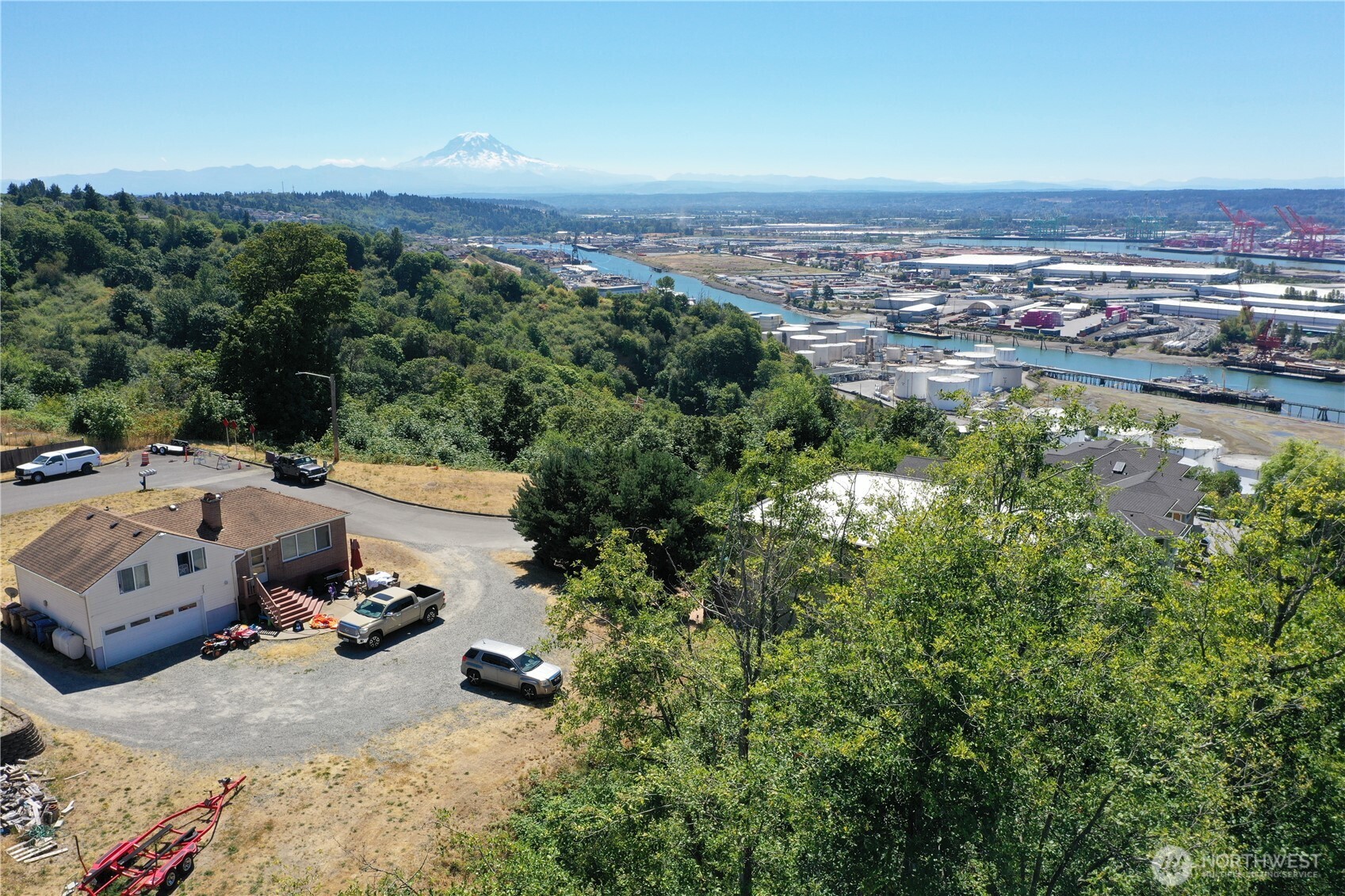 2910 44th Avenue NE, Tacoma, WA 98422