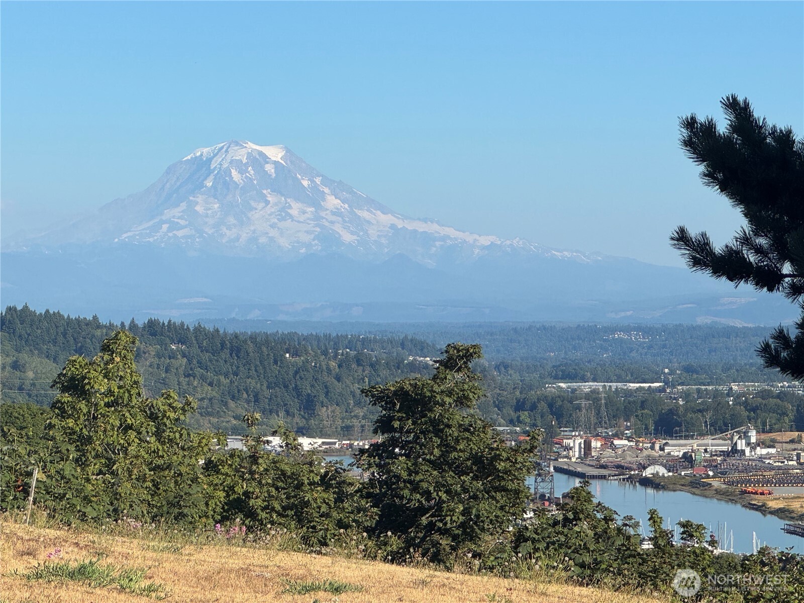 2910 44th Avenue NE, Tacoma, WA 98422