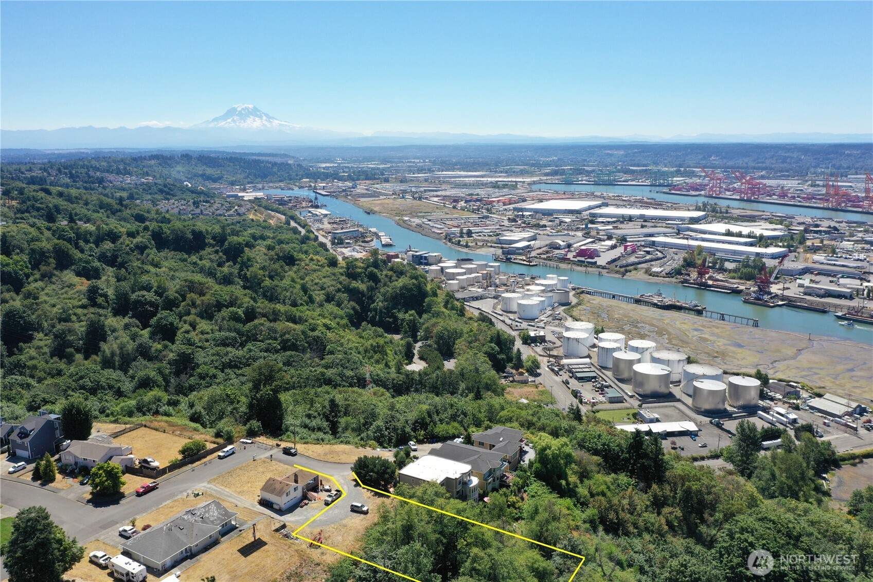 2910 44th Avenue NE, Tacoma, WA 98422