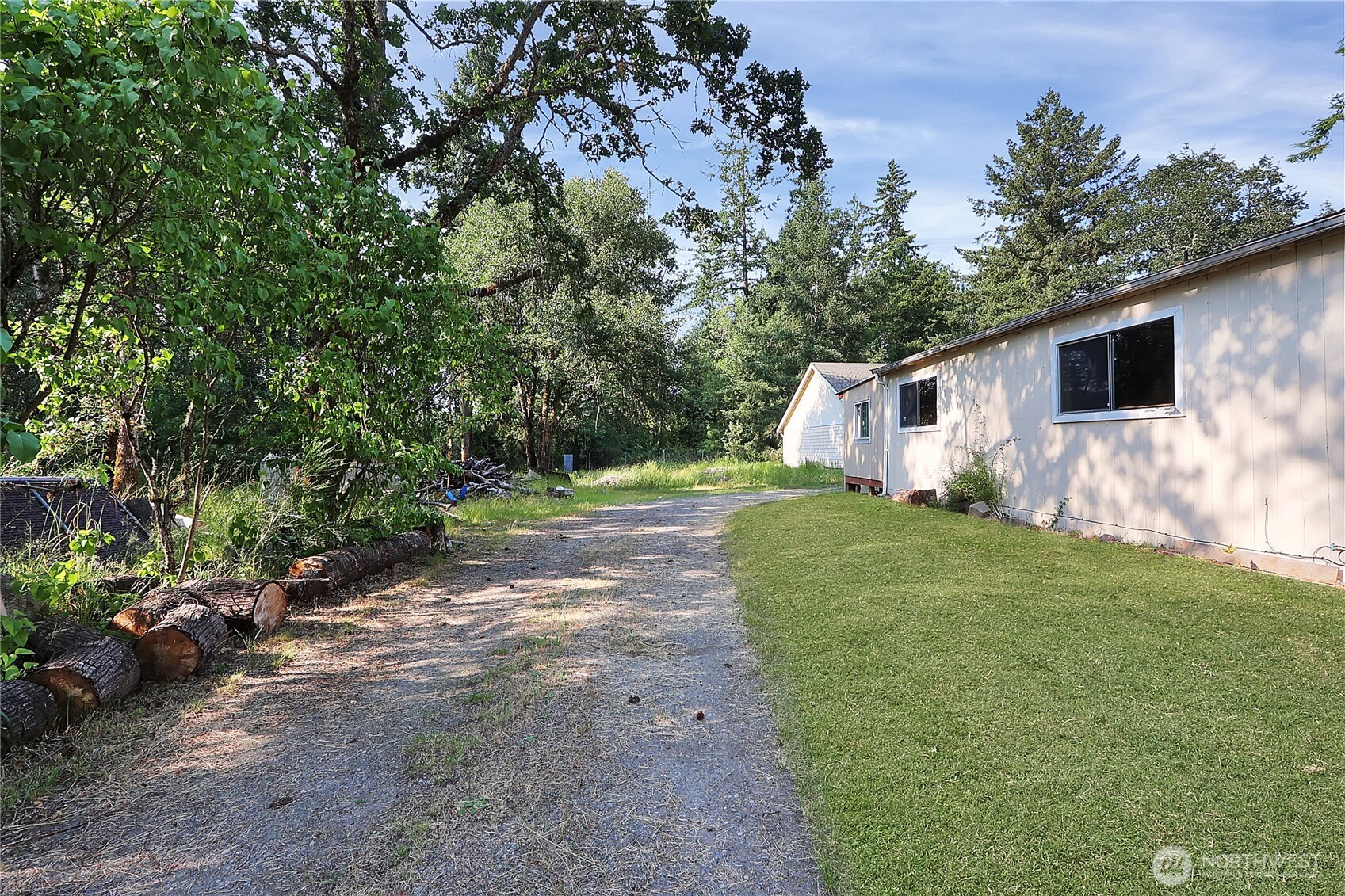 514 Huggins Greig Road S, Roy, WA 98580