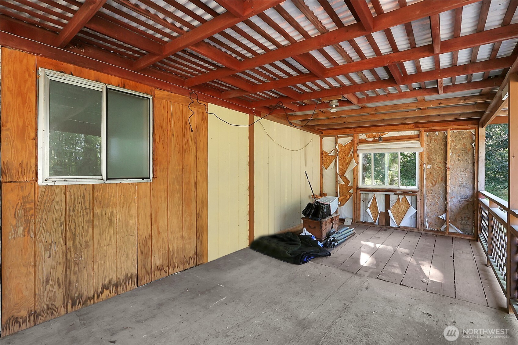 514 Huggins Greig Road S, Roy, WA 98580