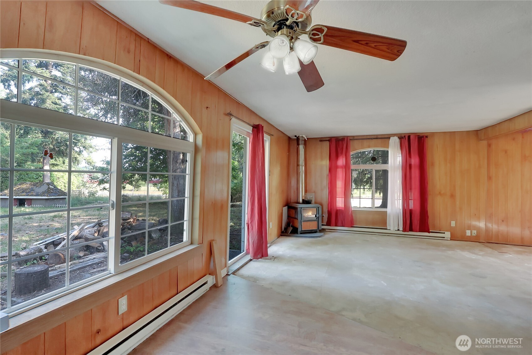 514 Huggins Greig Road S, Roy, WA 98580