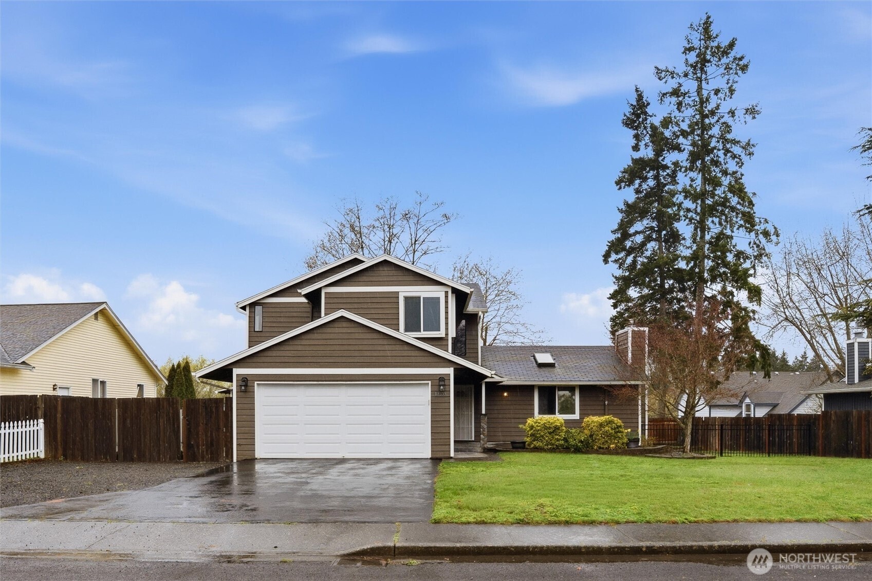 19855 Stavanger Loop NE, Poulsbo, WA 98370