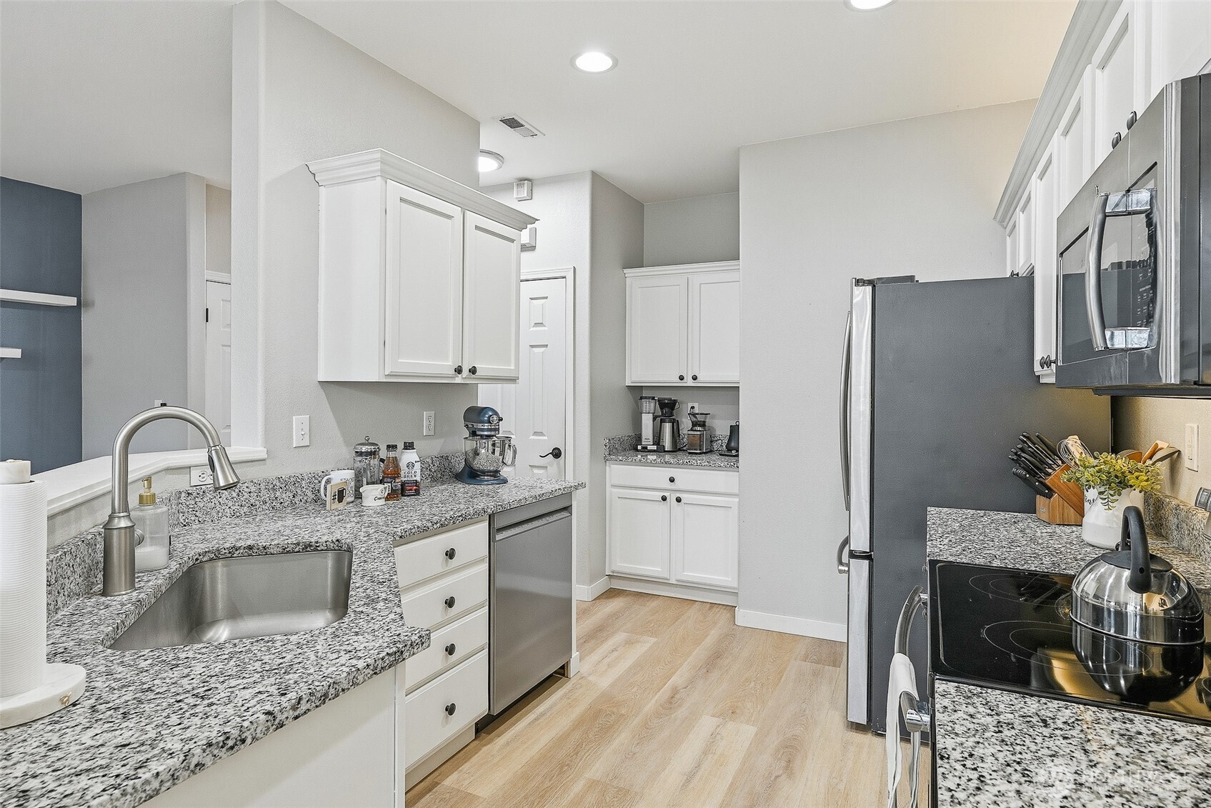 3200 SE 12th Street #1043, Renton, WA 98058-3888