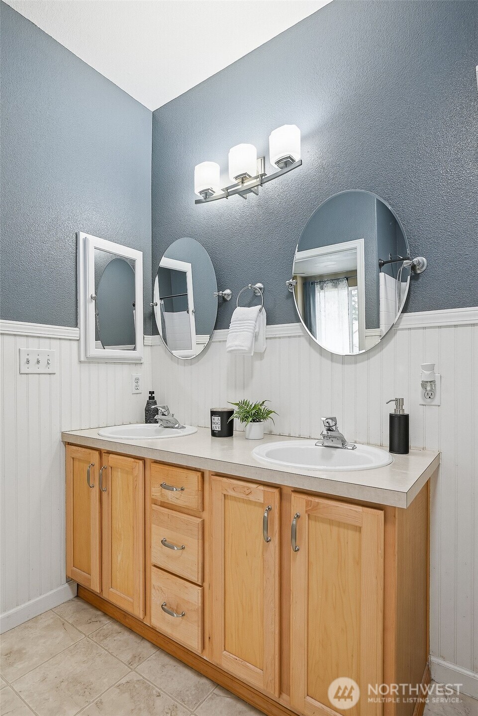 3200 SE 12th Street #1043, Renton, WA 98058-3888