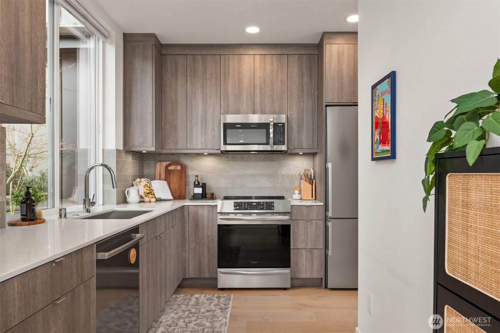 6710 36th Avenue SW #B, Seattle, WA 98126