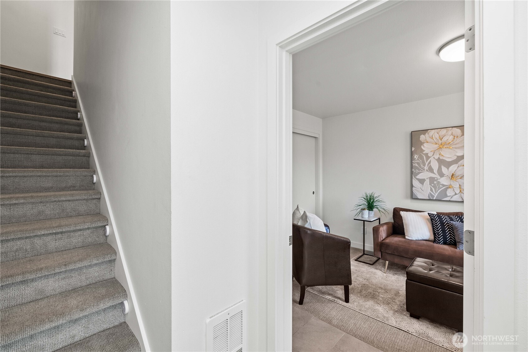 32730 Hemlock Avenue SE, Black Diamond, WA 98010