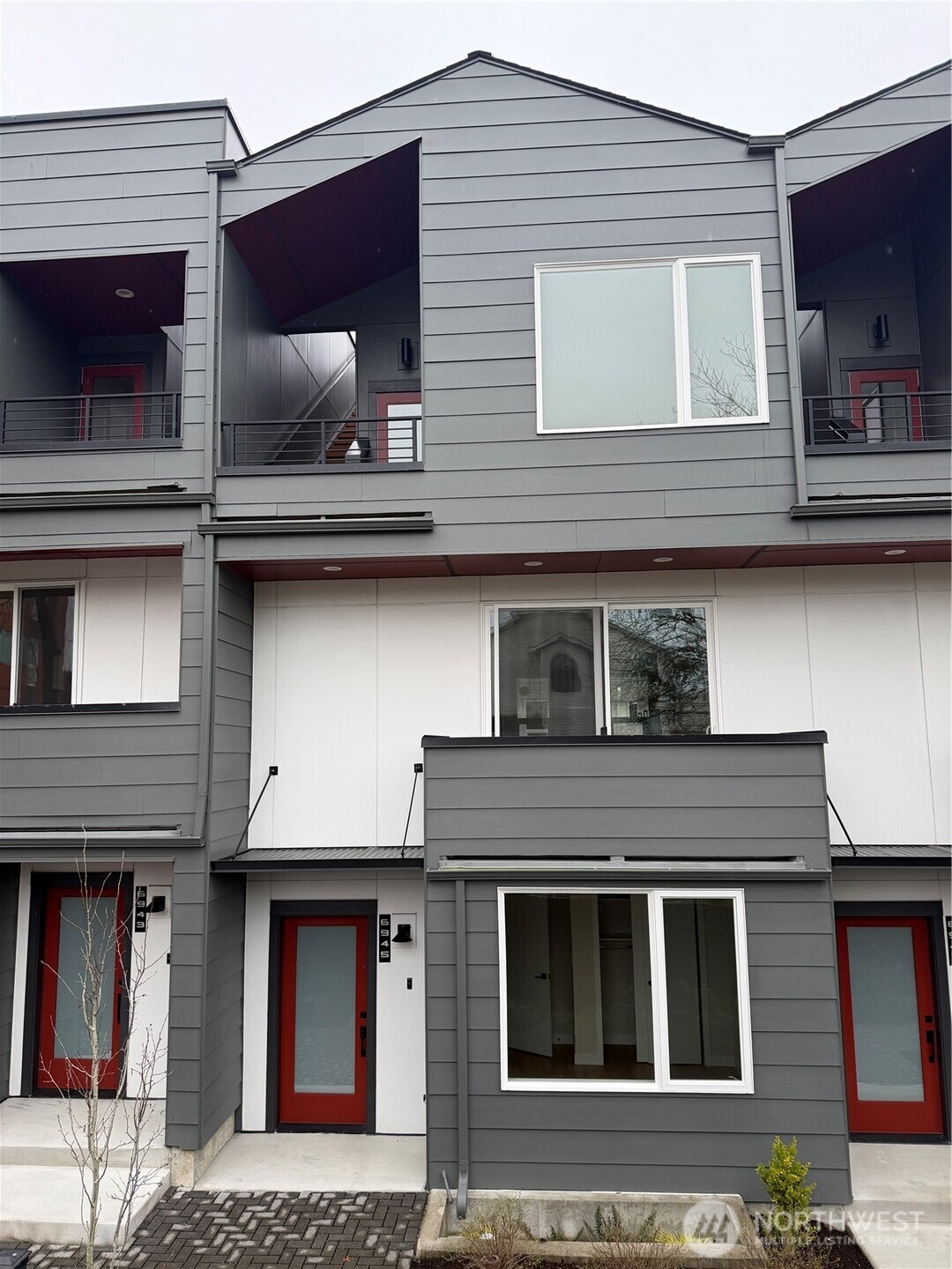 6945 42nd Avenue S, Seattle, WA 98118