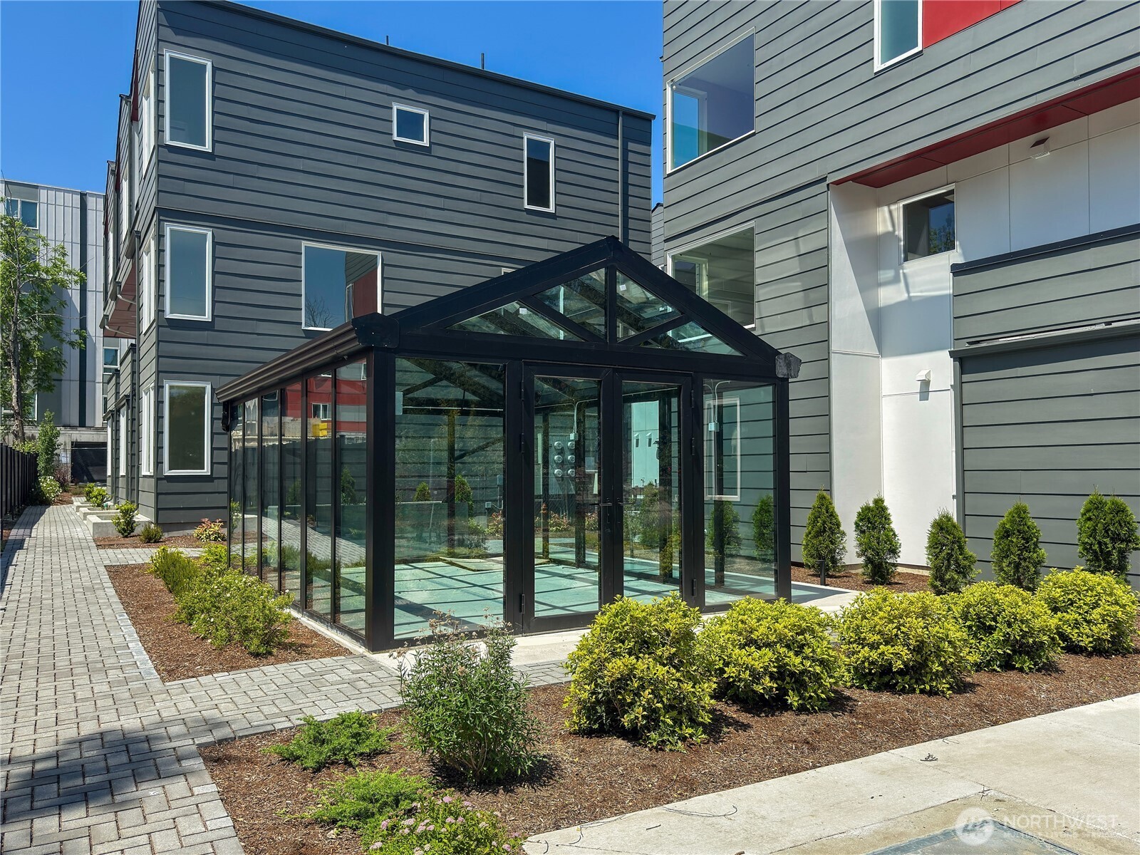 6945 42nd Avenue S, Seattle, WA 98118