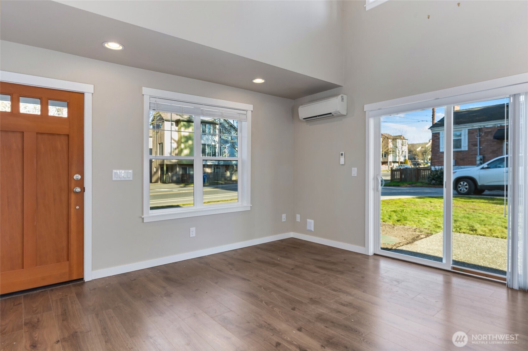 12757 Dayton Avenue N #B, Seattle, WA 98133