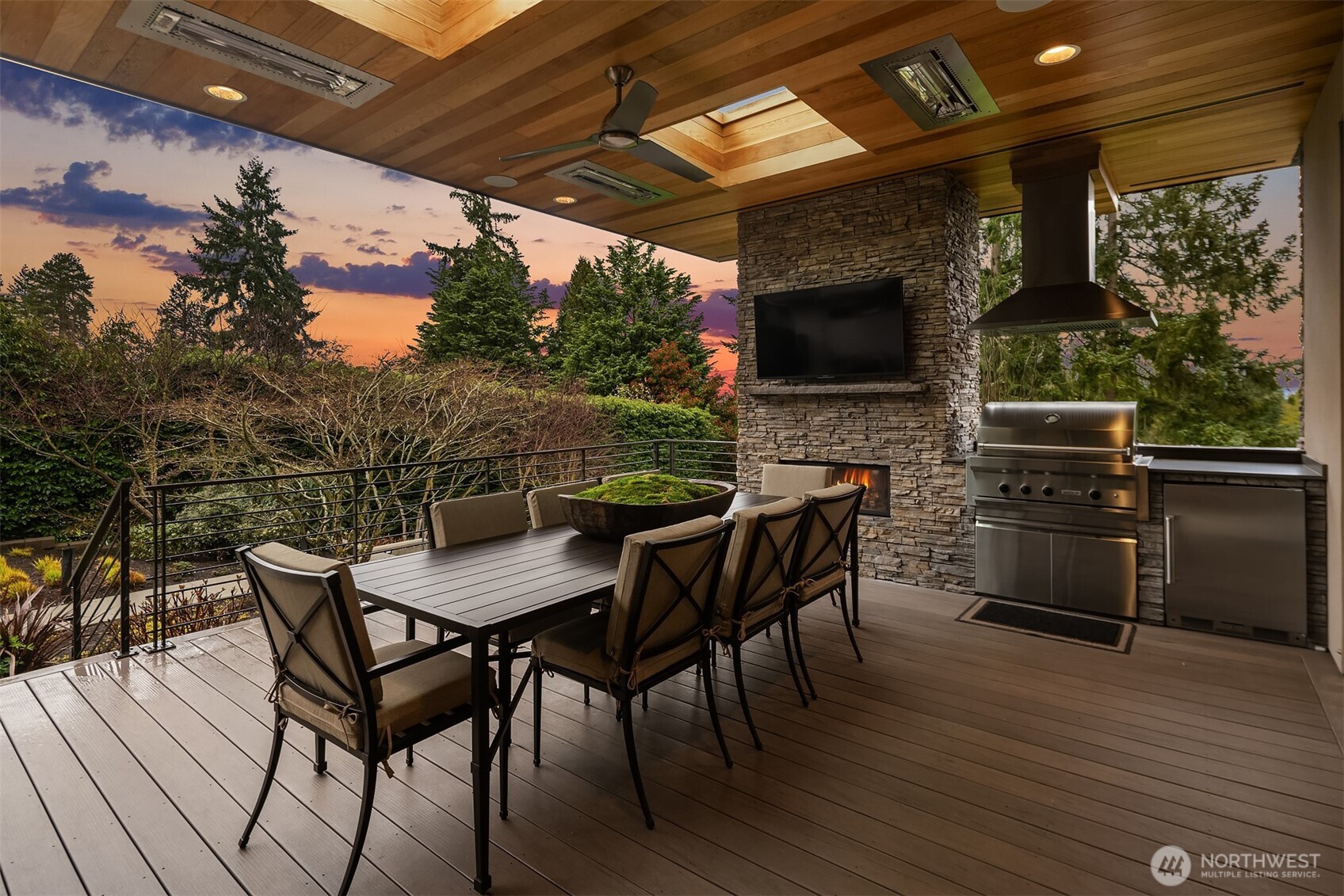 9036 NE 26th Street , Clyde Hill, WA 98004-1641