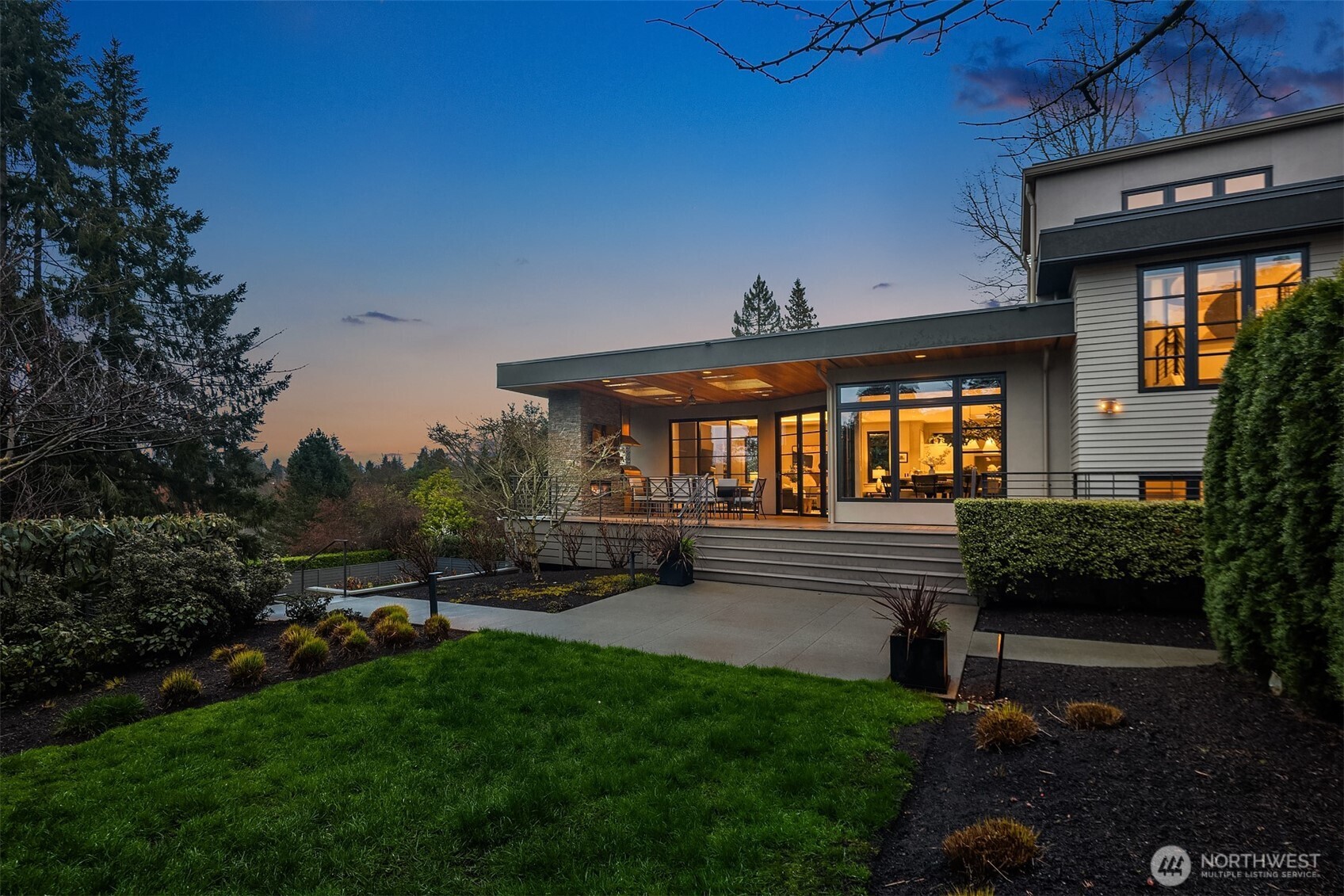 9036 NE 26th Street , Clyde Hill, WA 98004-1641