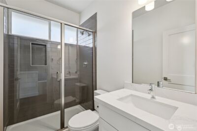 5257 Brooklyn Avenue NE, Seattle, WA 98105 - Photo 29