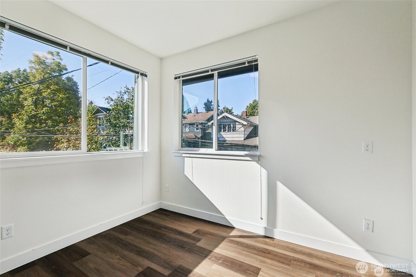 5257 Brooklyn Avenue NE, Seattle, WA 98105