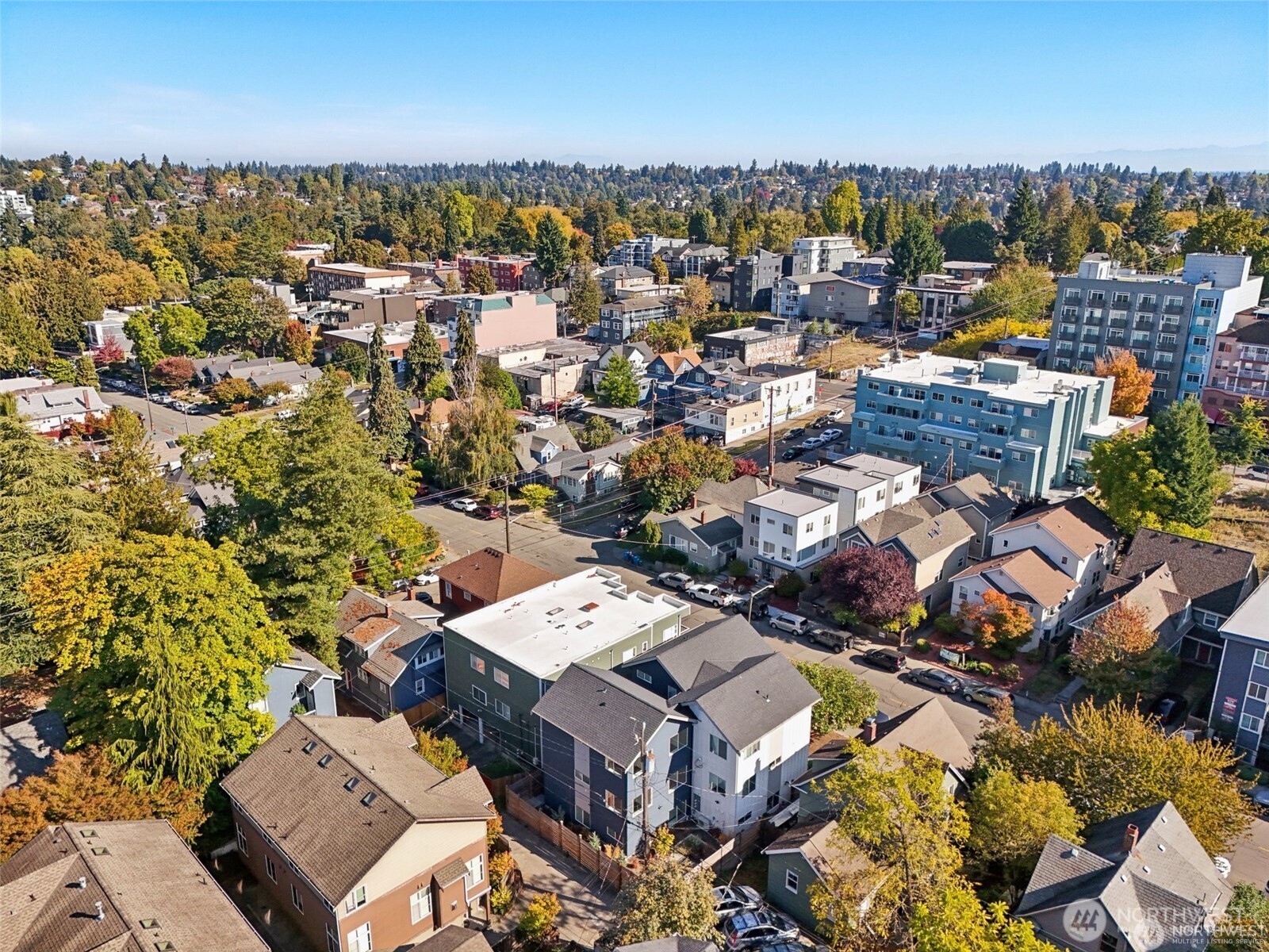 5257 Brooklyn Avenue NE, Seattle, WA 98105