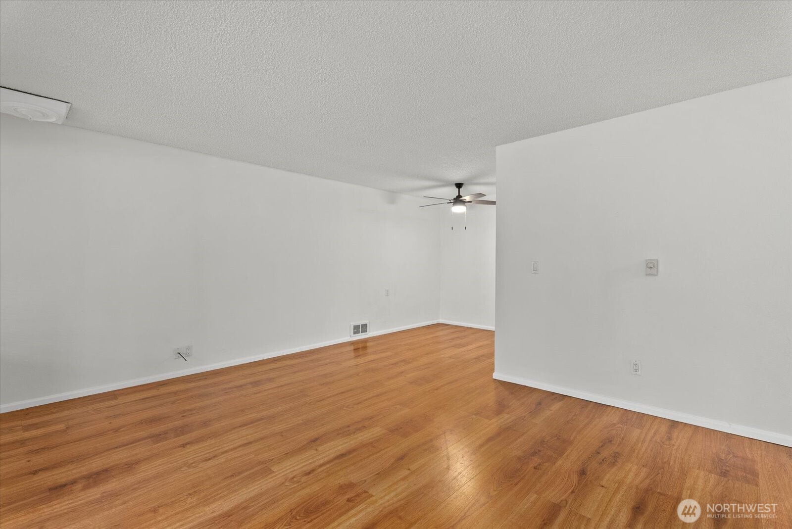 14130 SE 17 Place #C3, Bellevue, WA 98007