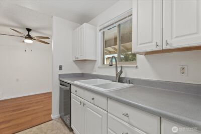 14130 SE 17 Place #C3, Bellevue, WA 98007 - Photo 9
